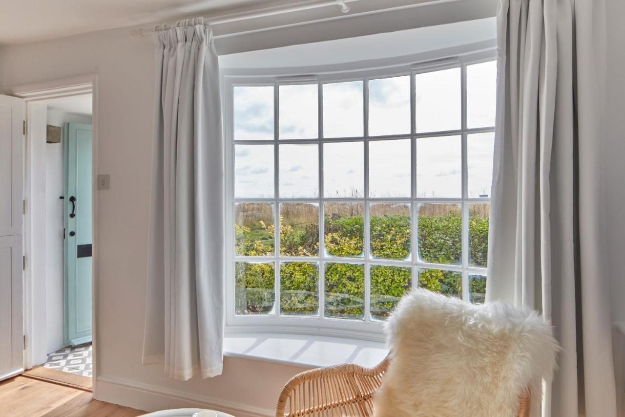 A Cool Coastal Retreat On Kingsdown Beach - The White House Villa Deal Exterior photo