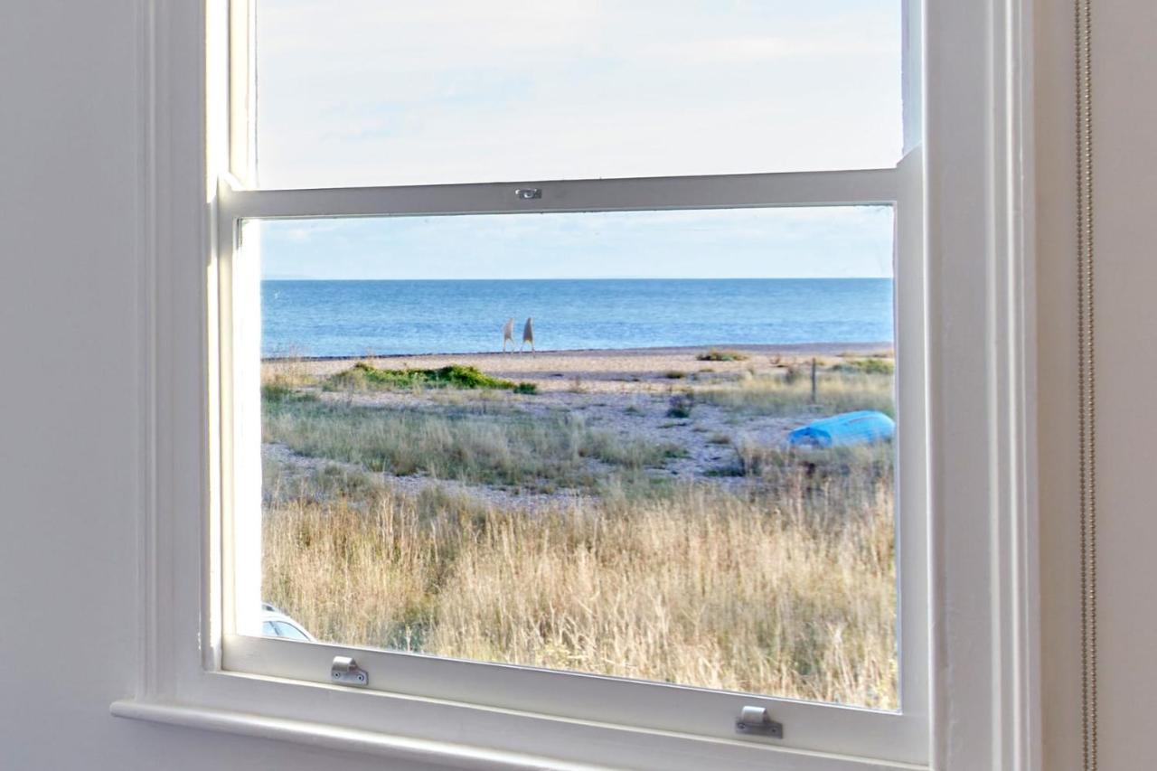 A Cool Coastal Retreat On Kingsdown Beach - The White House Villa Deal Exterior photo